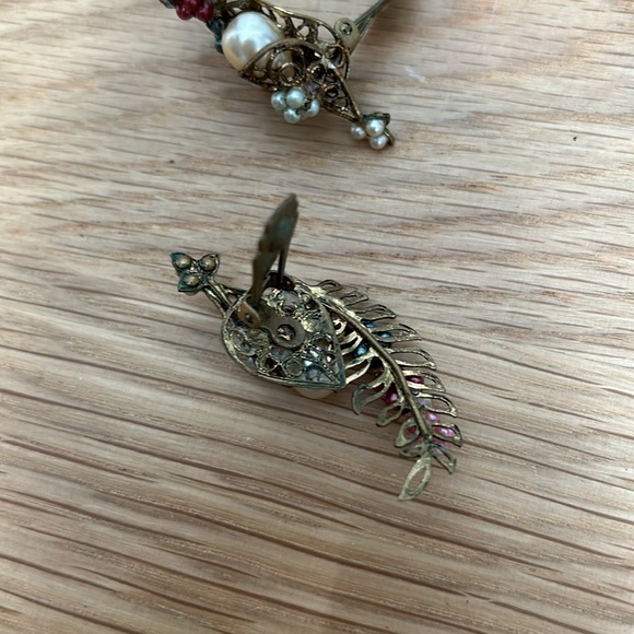 Vintage beaded earring leaf shape - Picture 9 of 11